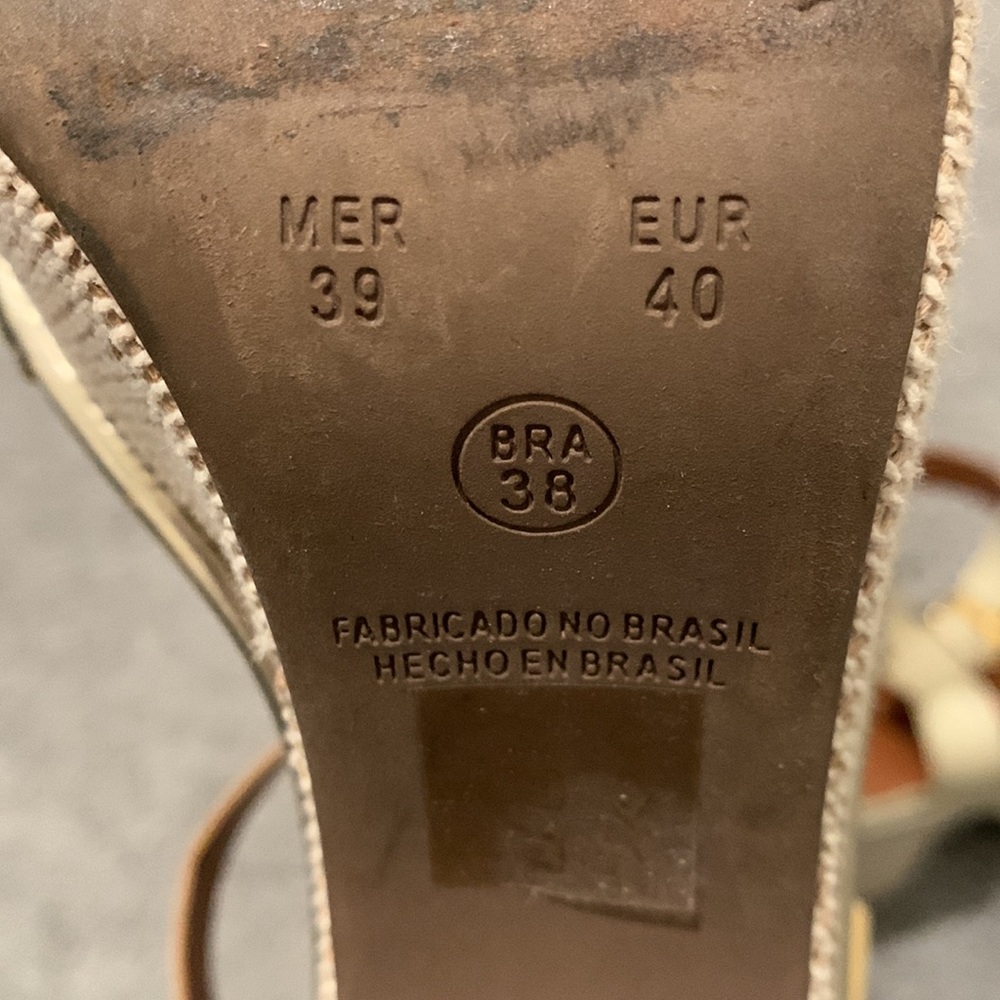 Idore Gold Platforms - Picture 8 of 10
